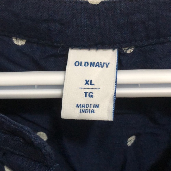 Old Navy Blue Polka Dot button up sleeveless blouse - Picture 2 of 5